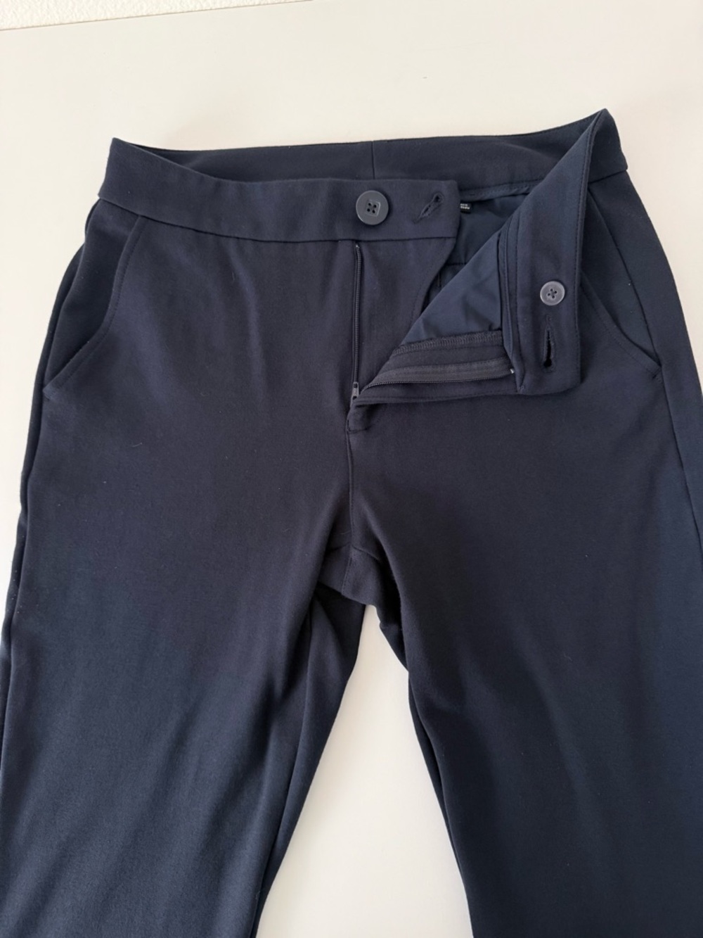 Cabi "Keen" Cropped Slight Kick-Flare-Navy Blue Trousers Size 2 EUC - Picture 7 of 15